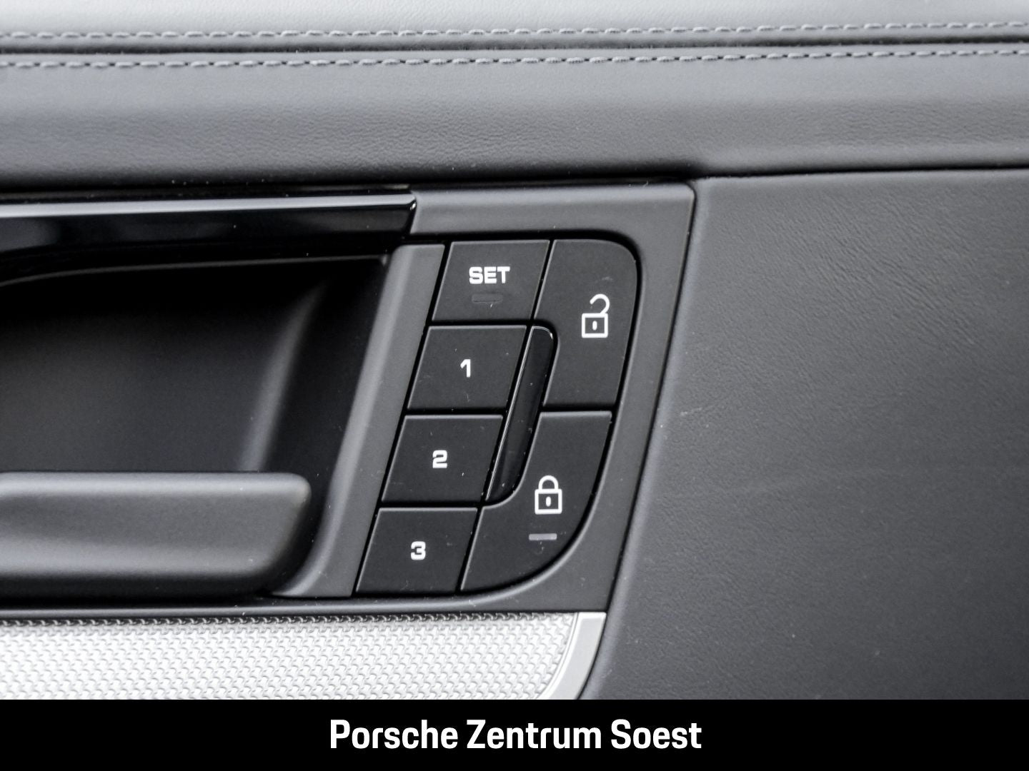Porsche Cayenne E-Hybrid/21 Zoll/BOSE/PASM/Surround View