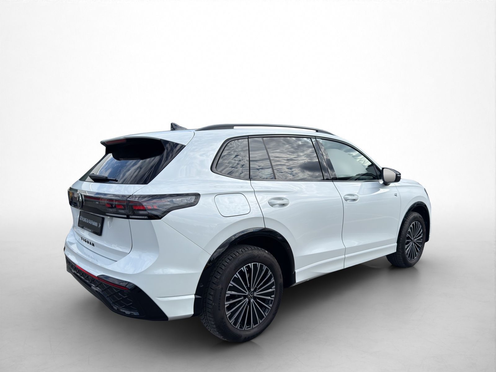 Volkswagen Tiguan R-Line 1.5 TSI eHybrid*NAVI*PANO*AHK*LEDE