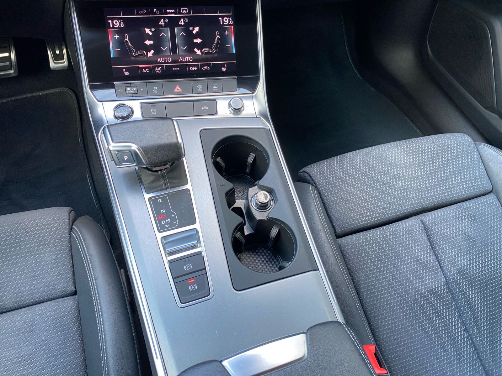 Audi A6 Avant 55 TFSI e quattro S tronic - Samsaru's Car Outlet
