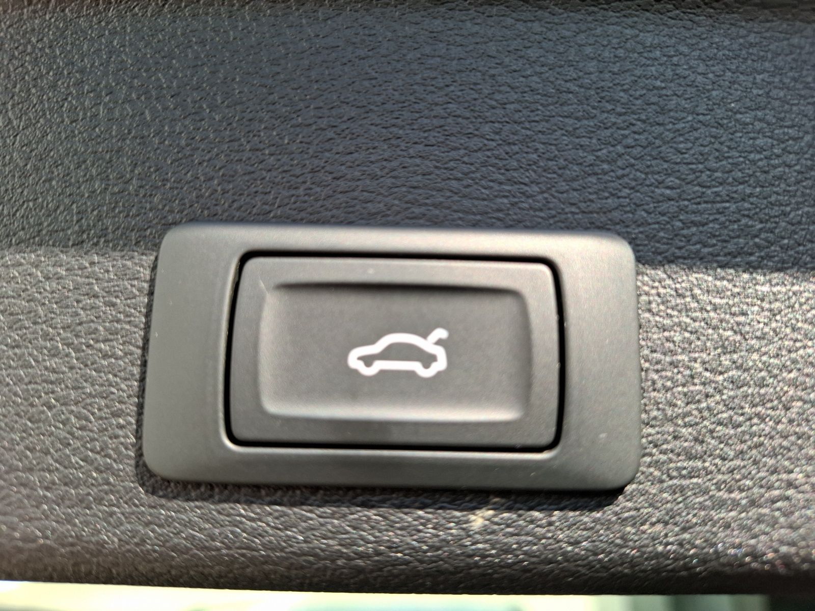 Audi A4 Avant 40 TDI advanced quattro S-tronic - Samsaru's Car Outlet