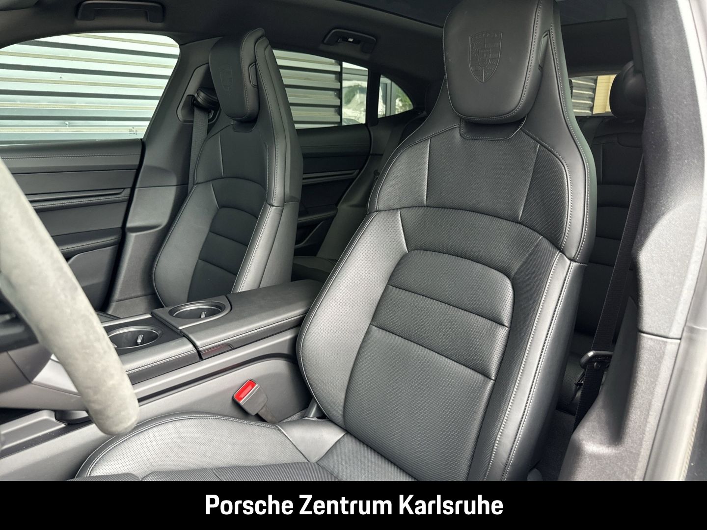 Porsche Taycan 4 Cross Turismo Offroad HA-Lenkung InnoDr