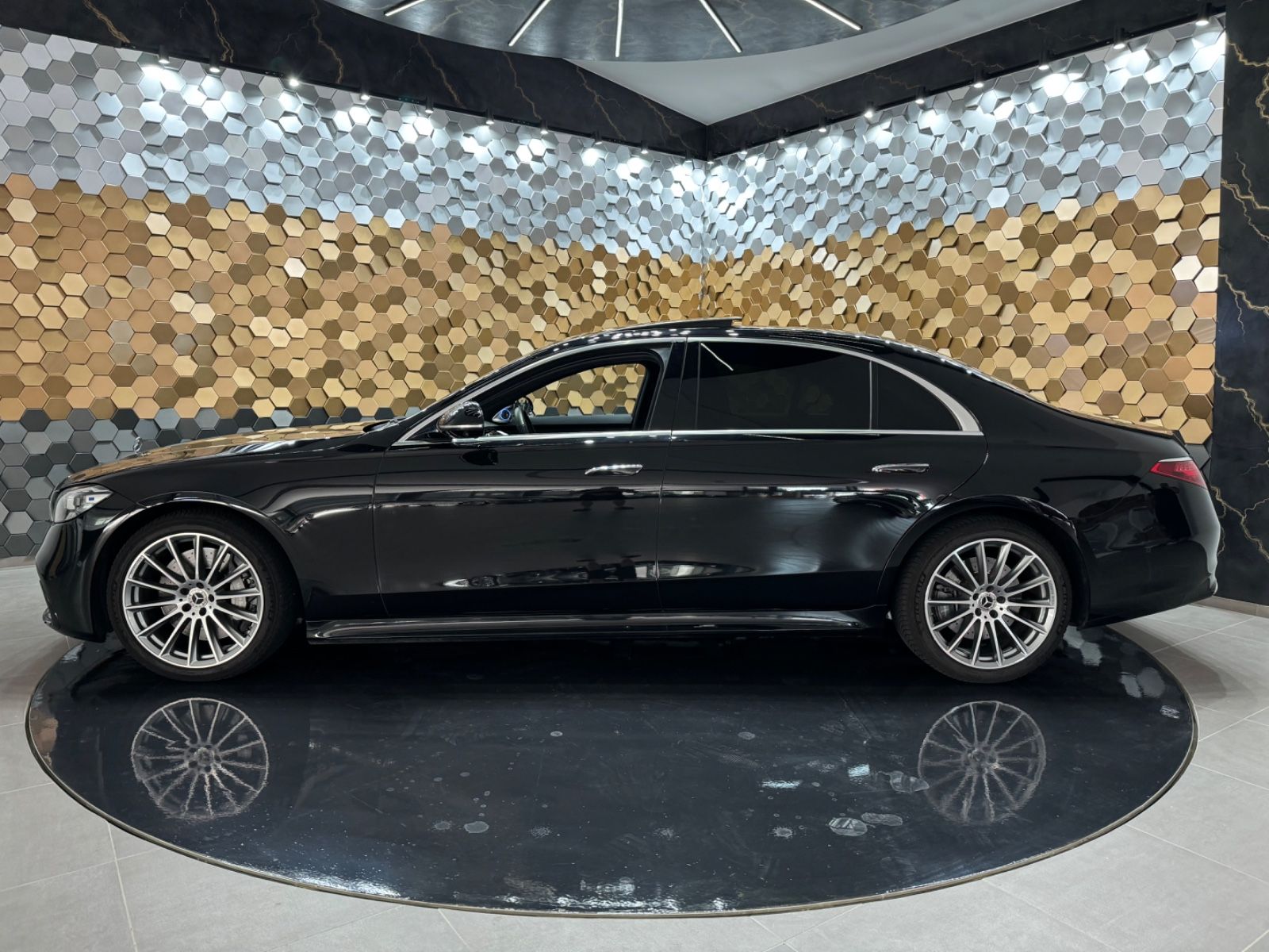 Mercedes-Benz S 580 4M Lang - Samsaru's Car Outlet