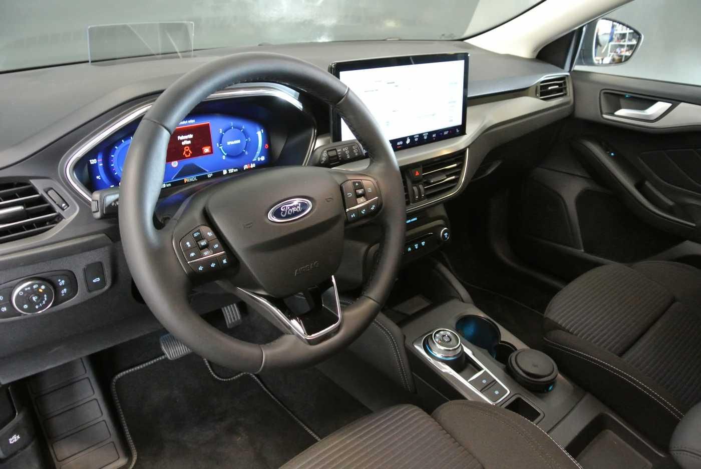 Ford Focus Turnier 1.5 E.Blue Aut. Titanium X +iACC