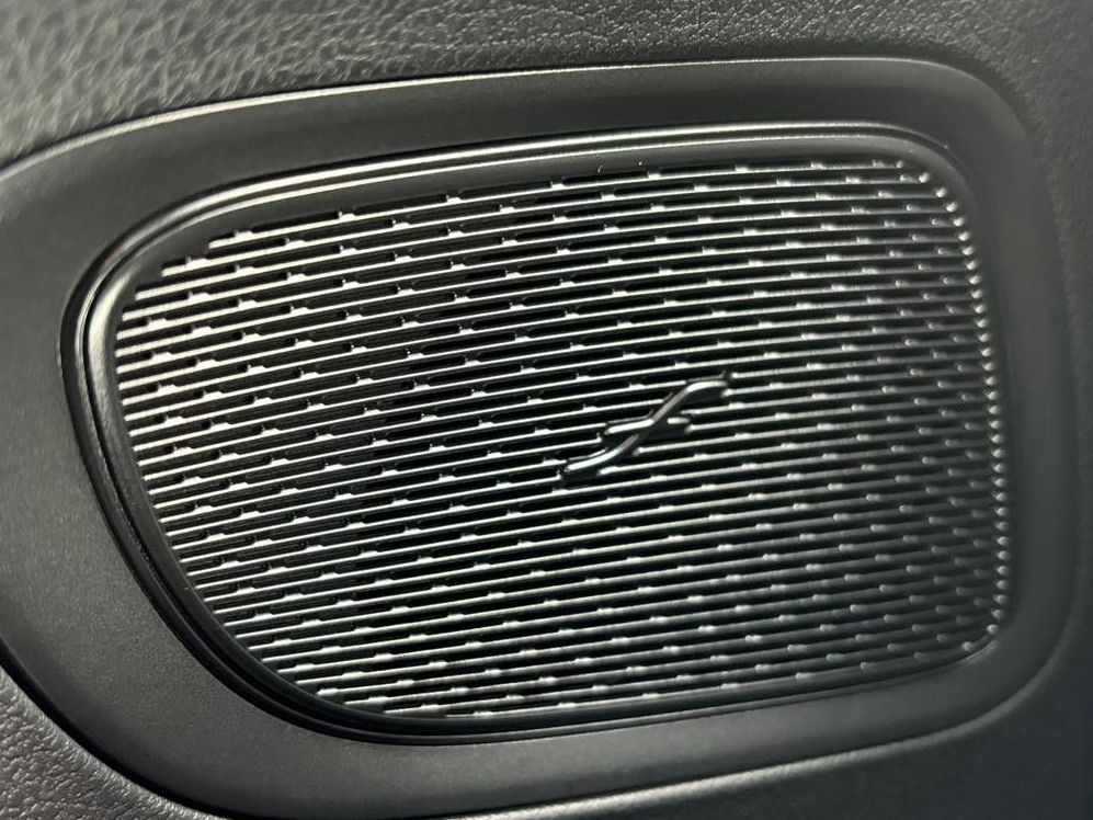 Mercedes-Benz C 200 4MATIC AMG Line - Samsaru's Car Outlet