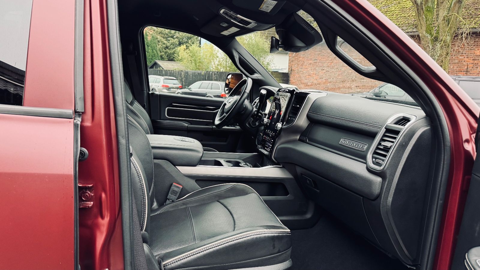 Dodge LIMITED*2500*6,7L DIESEL*BÜGEL*NAVI*AHK*GARANTIE