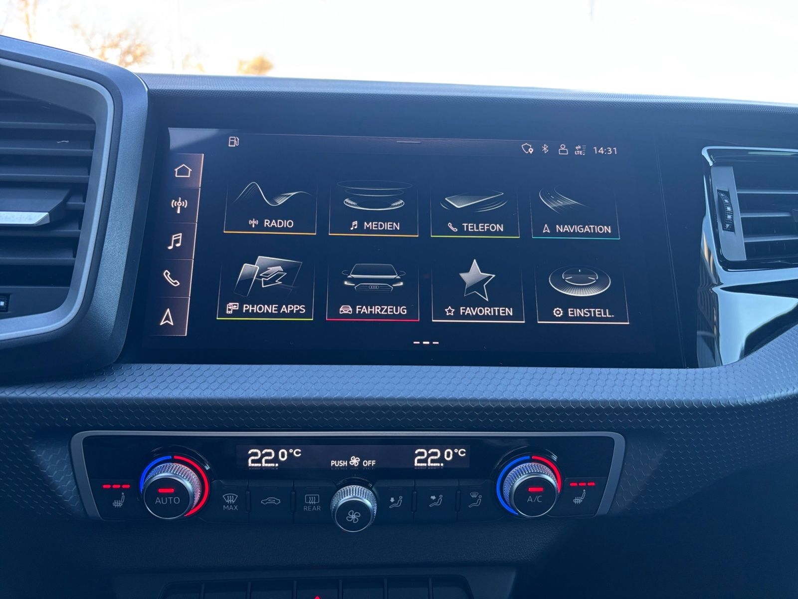 Audi A1 Sportback 40 2.0 TFSI S-line ACC RFK Navi LED