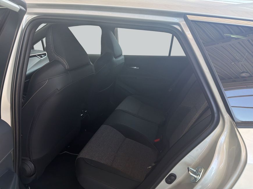 Toyota Corolla 2.0 Hybrid Touring Sports Teamplayer, Te
