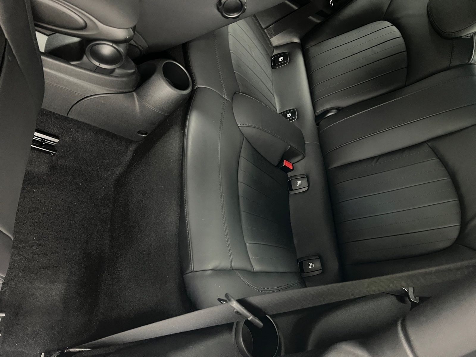 MINI Cooper SE - Samsaru's Car Outlet
