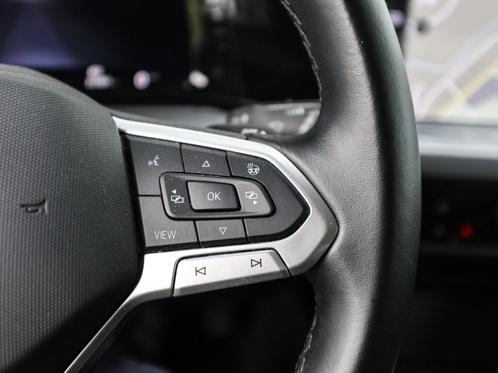Volkswagen Golf VIII 1.5 e TSI Style DSG - Samsaru's Car Outlet