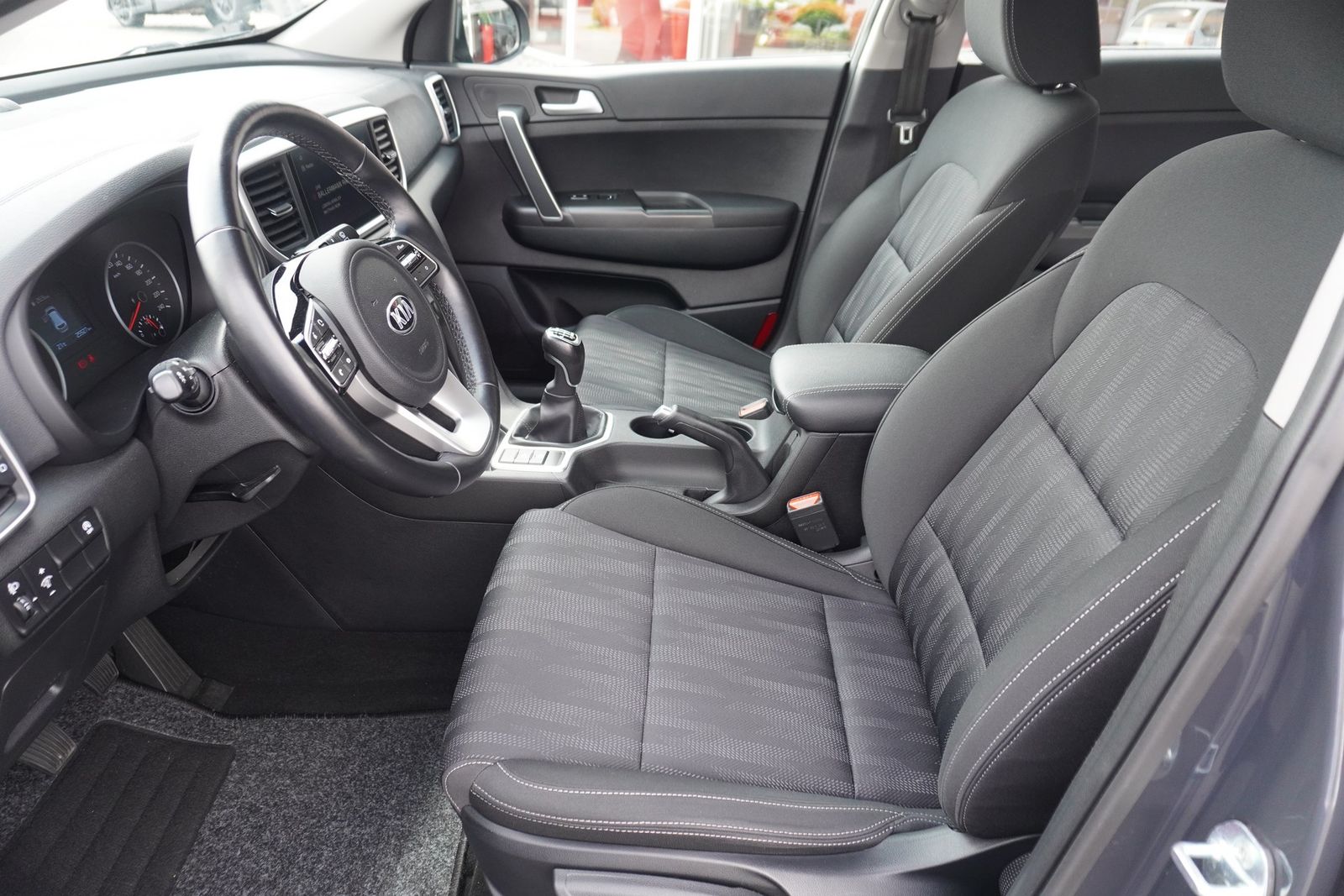 Kia Sportage 1.6 Edition 2WD - Samsaru's Car Outlet