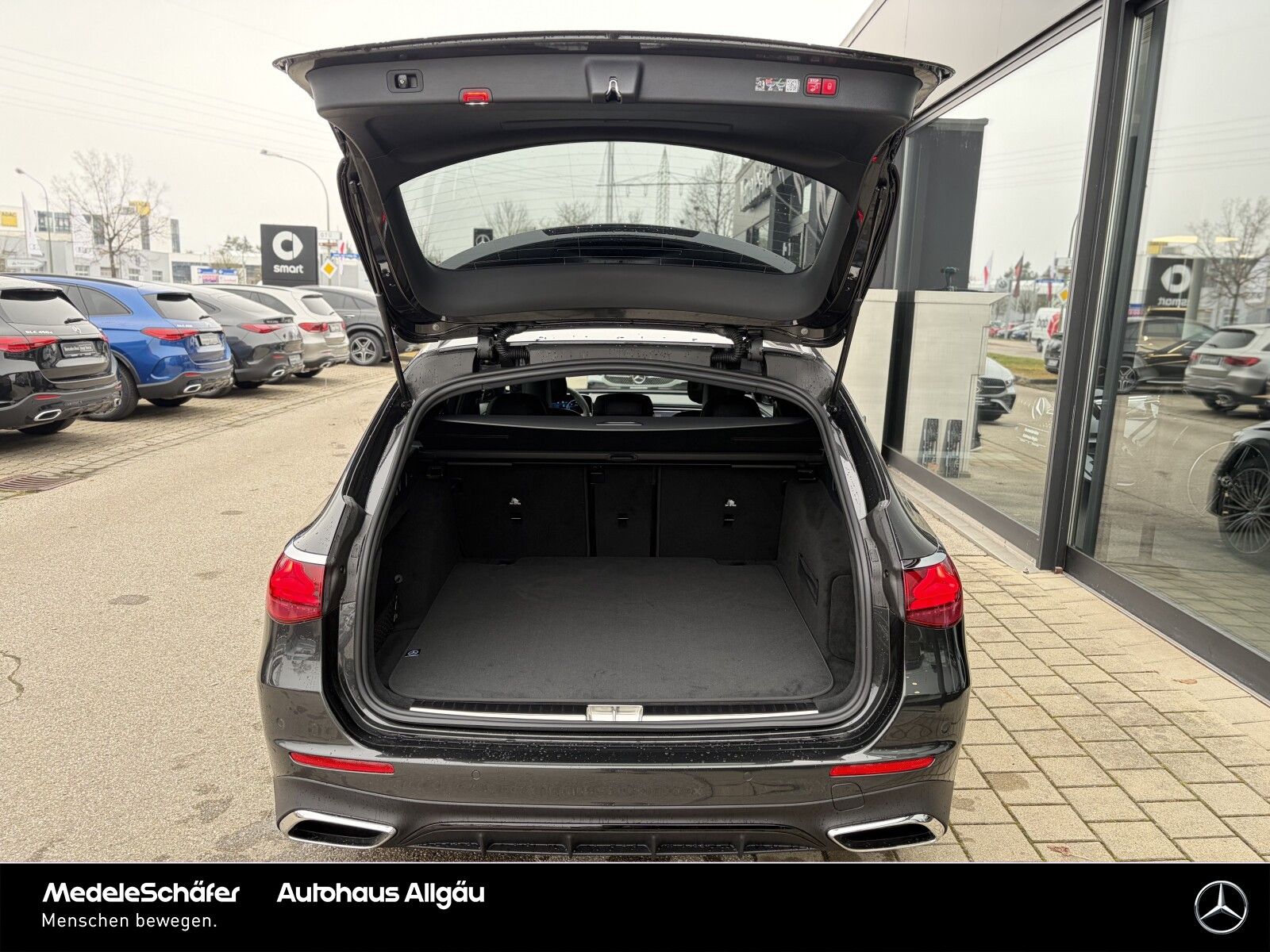 Mercedes-Benz E 450 d 4M T AMG Night Airm HuD StandHz AHK Pano