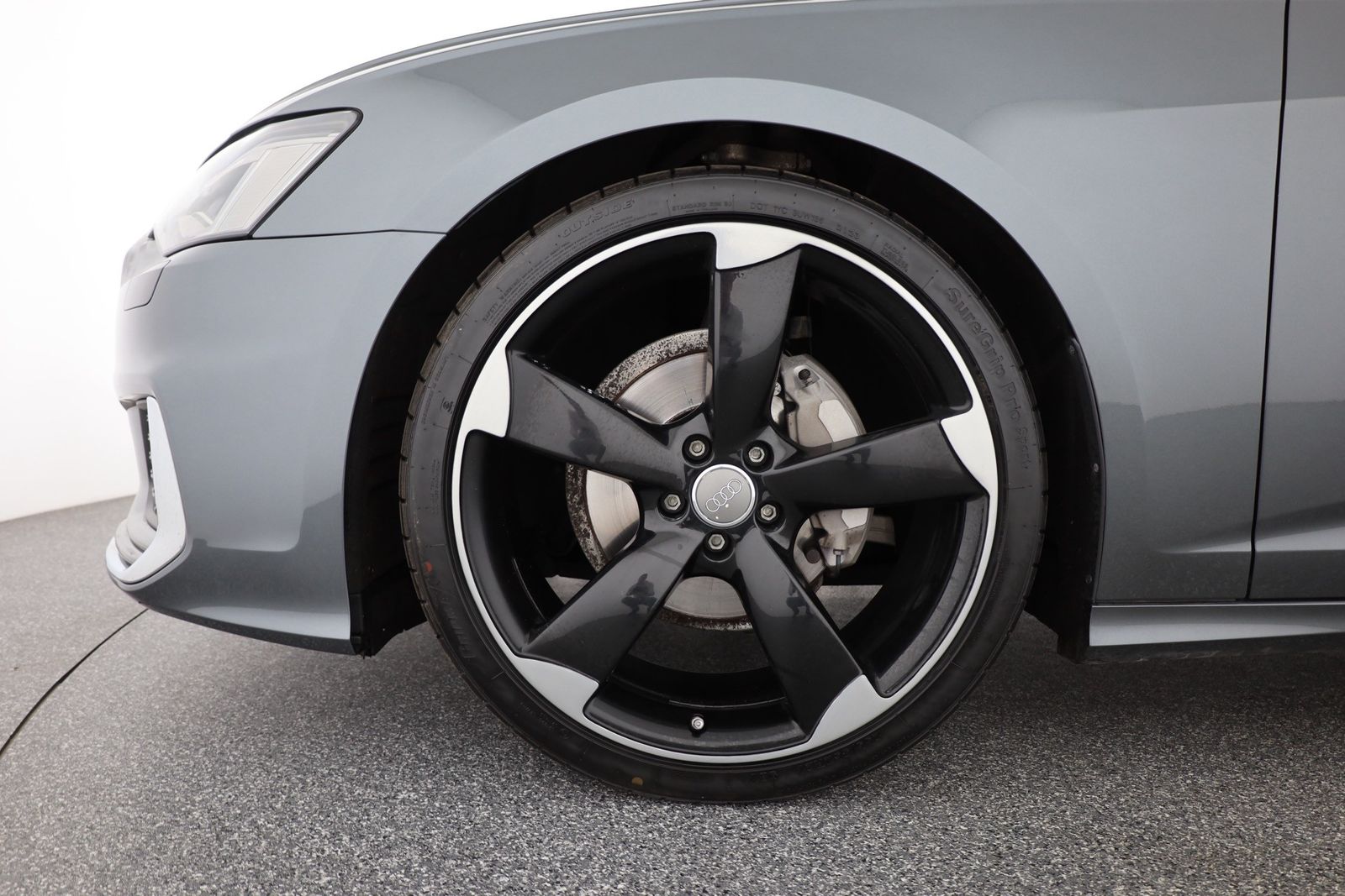 Audi A6 Avant 40 TDI quattro S line - Samsaru's Car Outlet