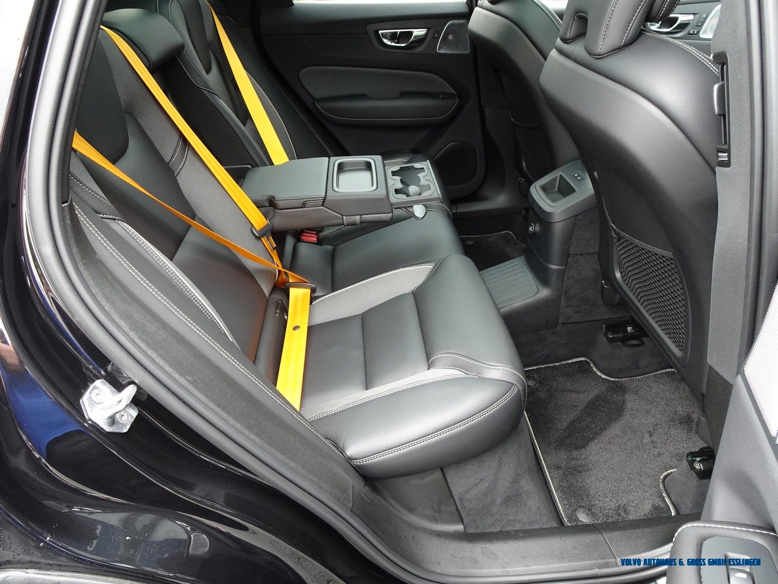 Volvo KEIN 180km/h XC60 T8 AWD Polestar Engineered