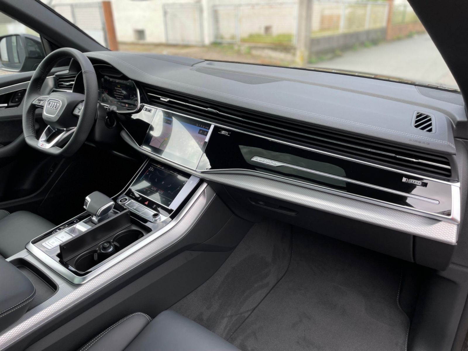 Audi Q8 50 TDI SLine - Samsaru's Car Outlet