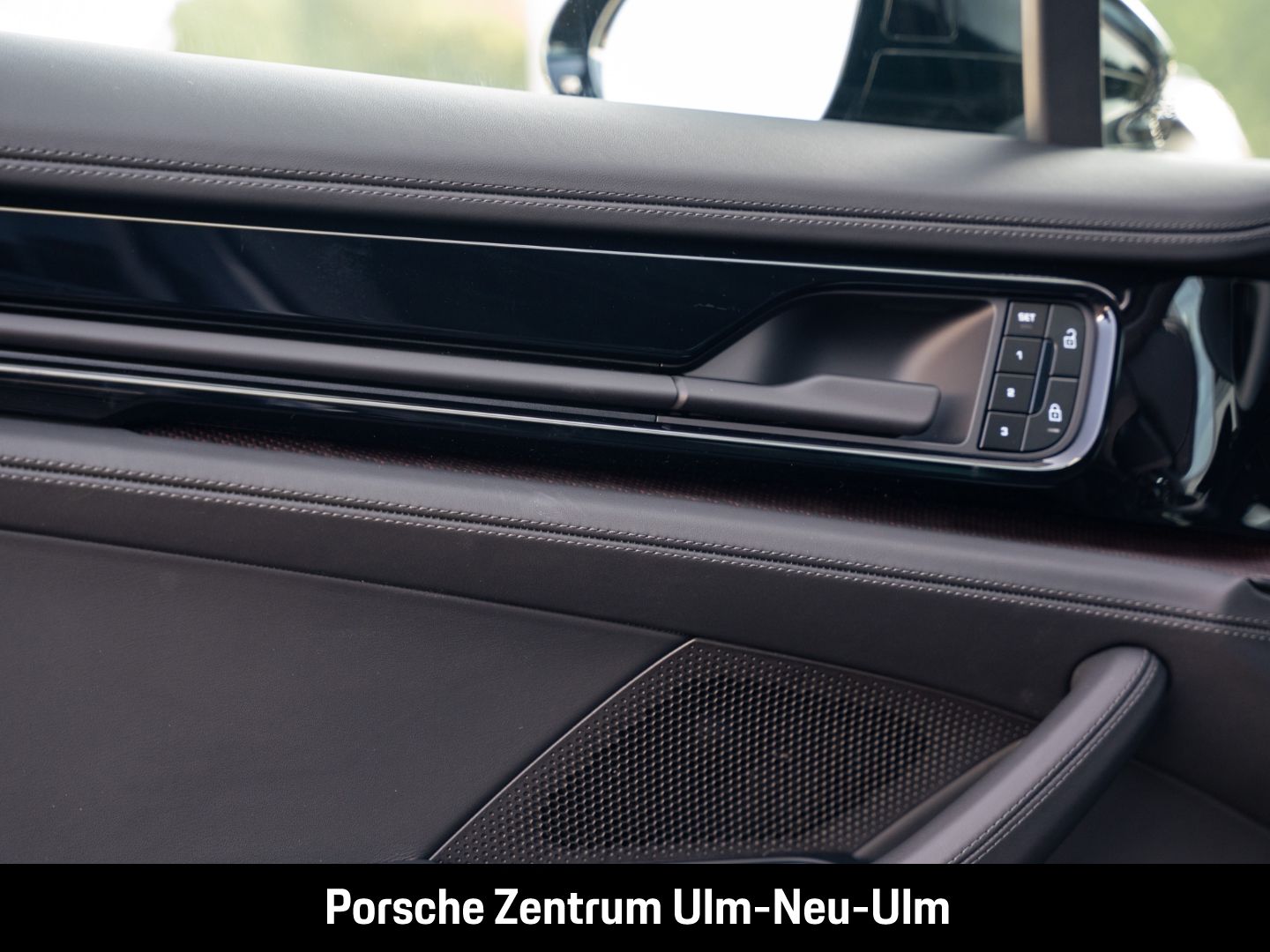 Porsche Panamera 4S E-Hybrid HA-Lenkung InnoDrive HUD