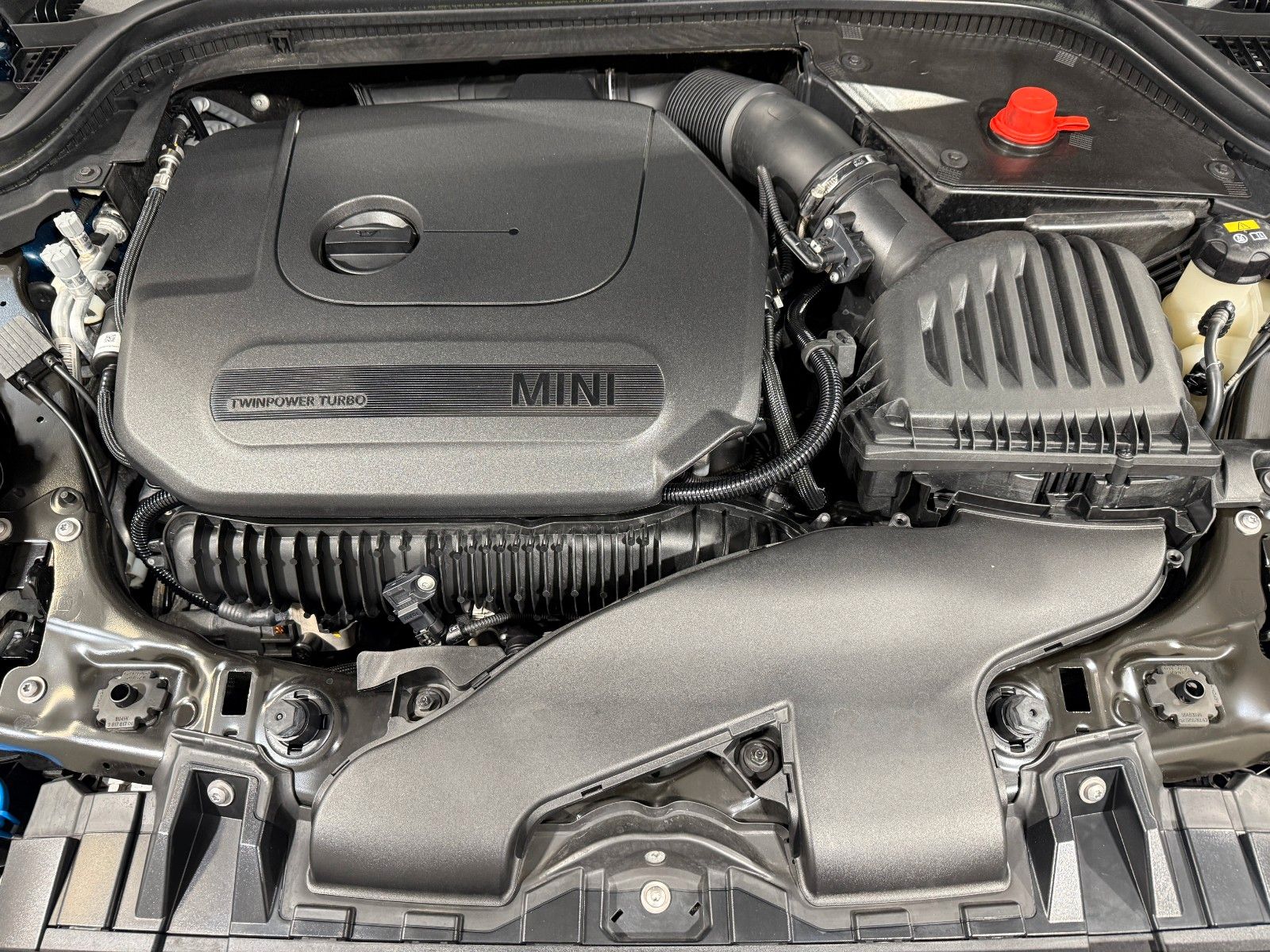 MINI Cooper S Cabrio Sidewalk - Samsaru's Car Outlet
