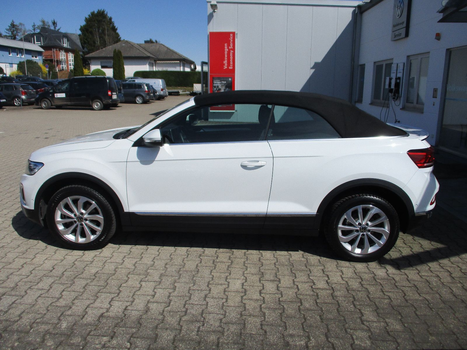 Volkswagen T-Roc Cabriolet Style - Samsaru's Car Outlet