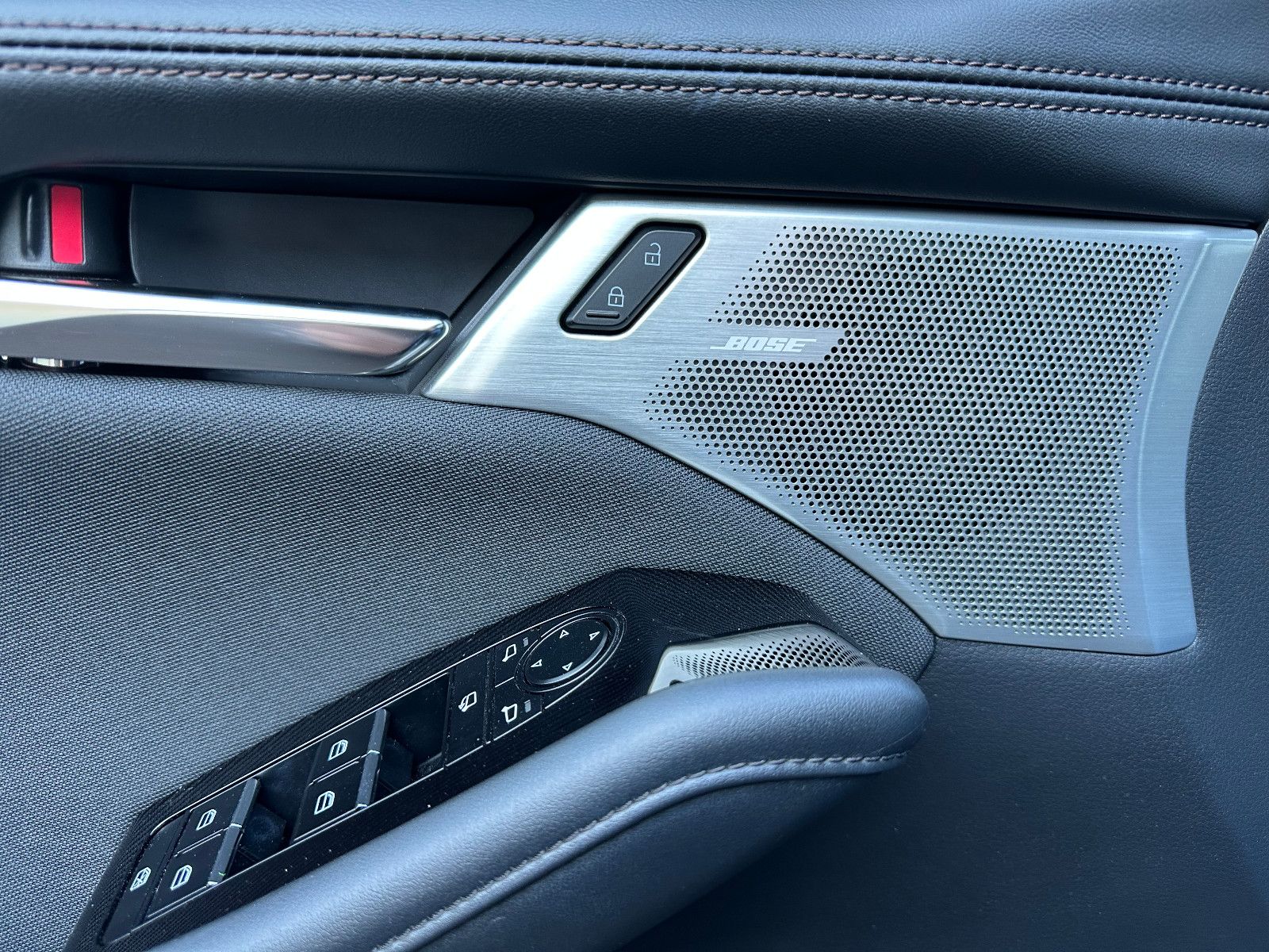 Mazda 3 4-türig G140 ExclusiveLine Autom. BOSE/360°CAM