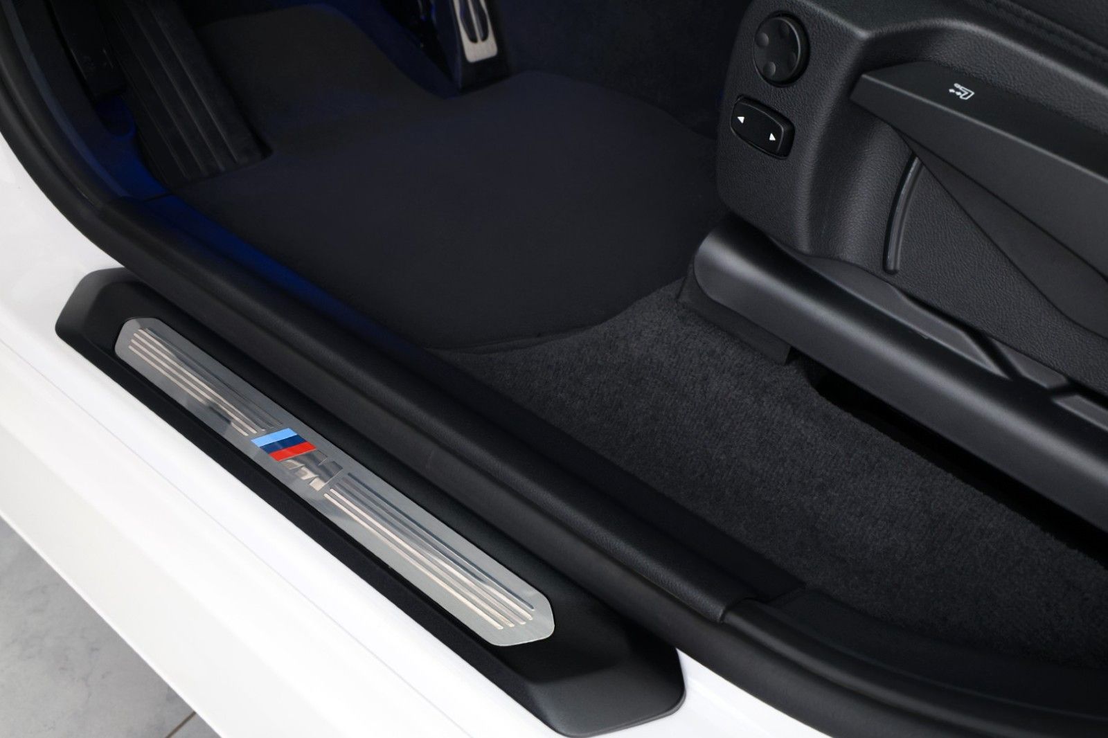 BMW X3 xDrive20i M Sport HUD ACC H&K PANO LASER AHK