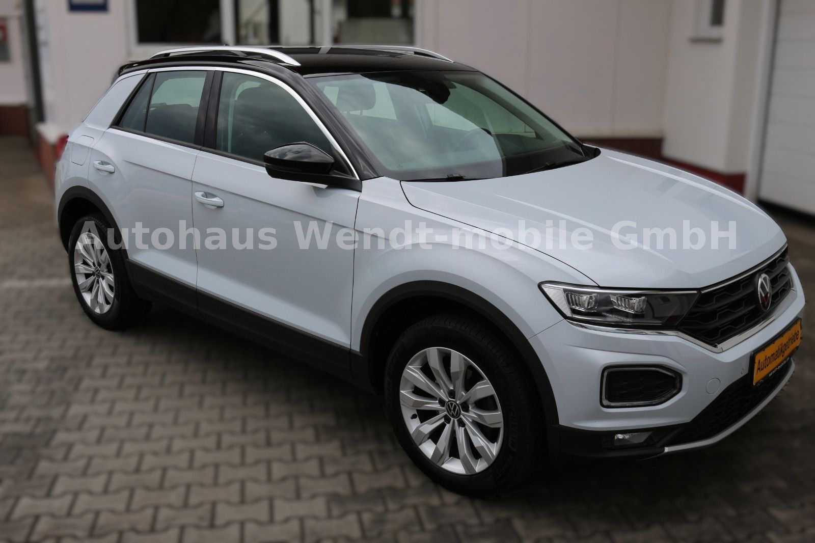 Volkswagen T-Roc Style - Samsaru's Car Outlet