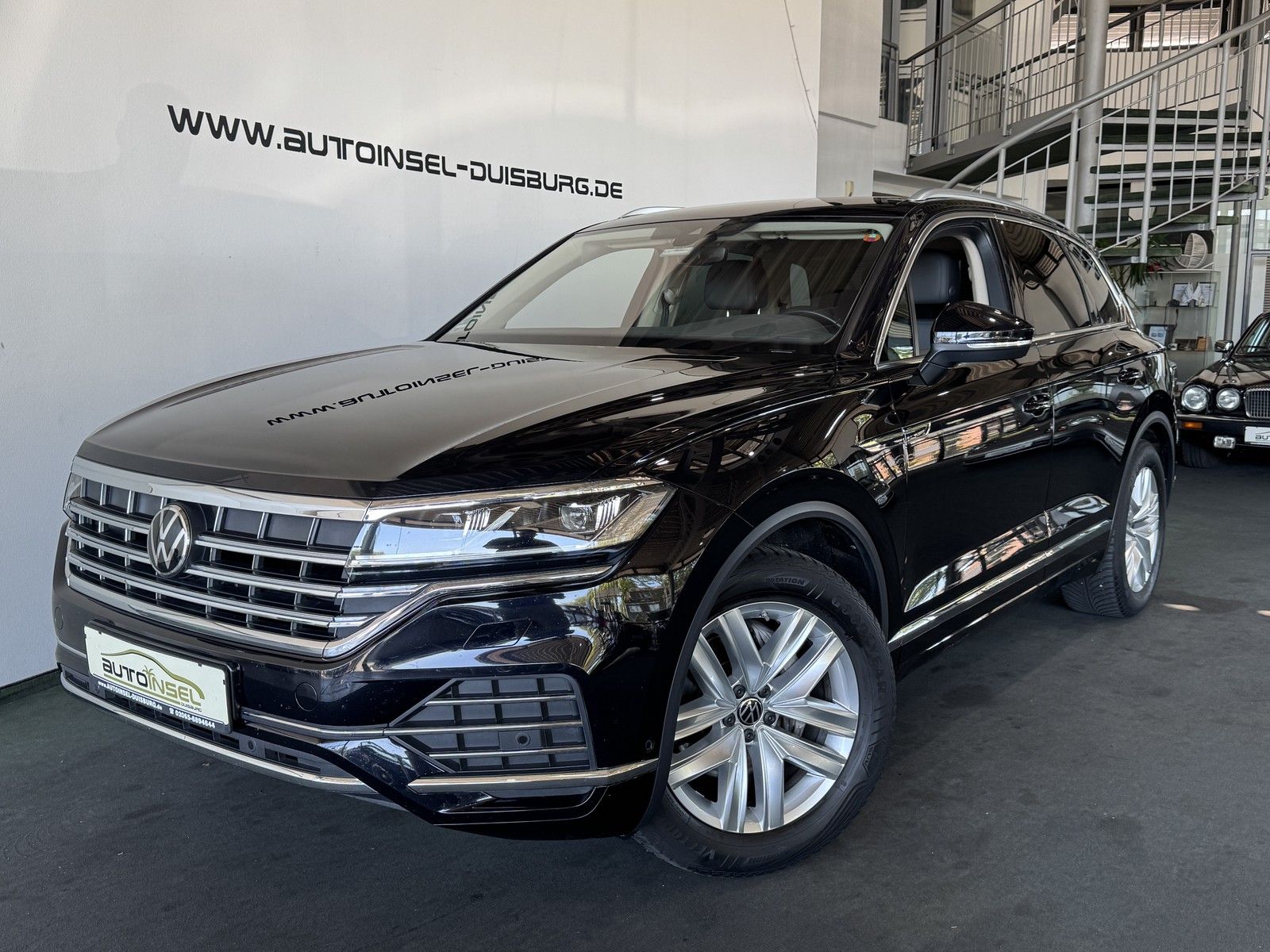 Volkswagen Touareg Atmosphere 4Motion - Samsaru's Car Outlet