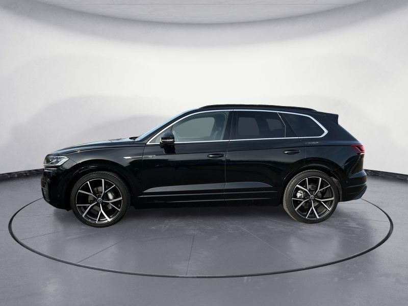 Volkswagen Touareg 3.0 TDI R-LINE - Samsaru's Car Outlet