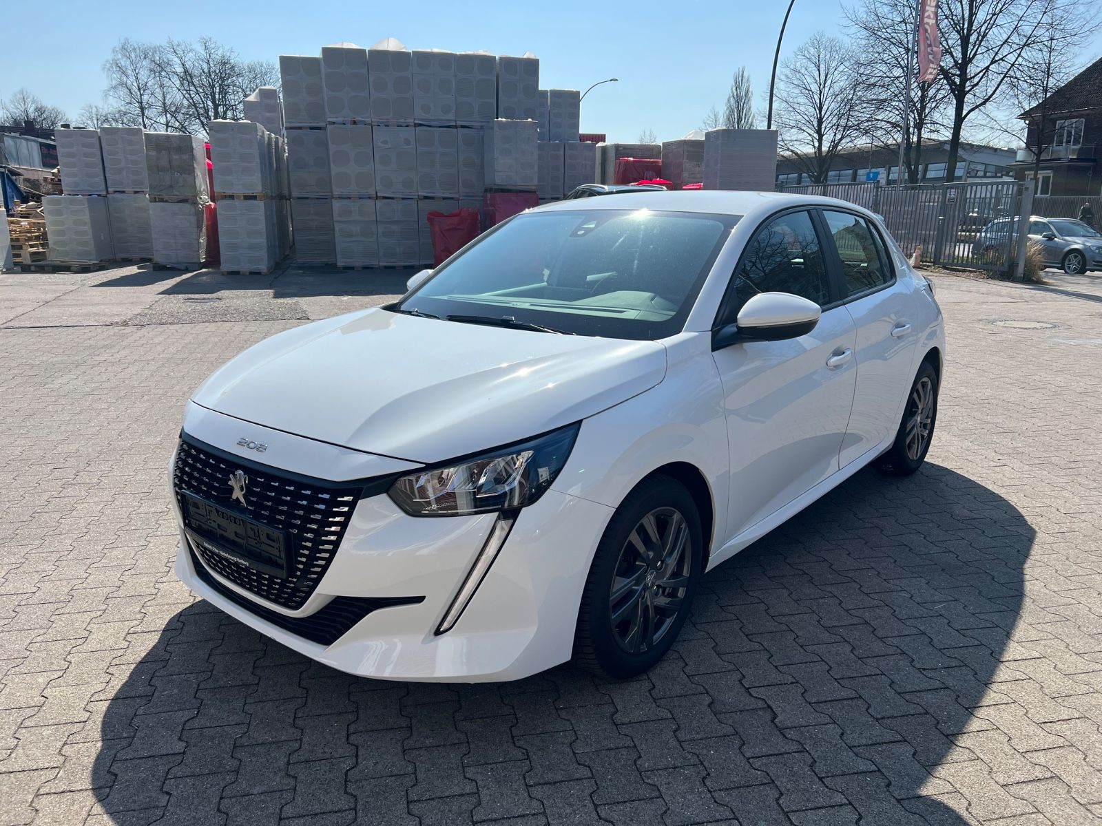Peugeot 208 Active Pack - Samsaru's Car Outlet