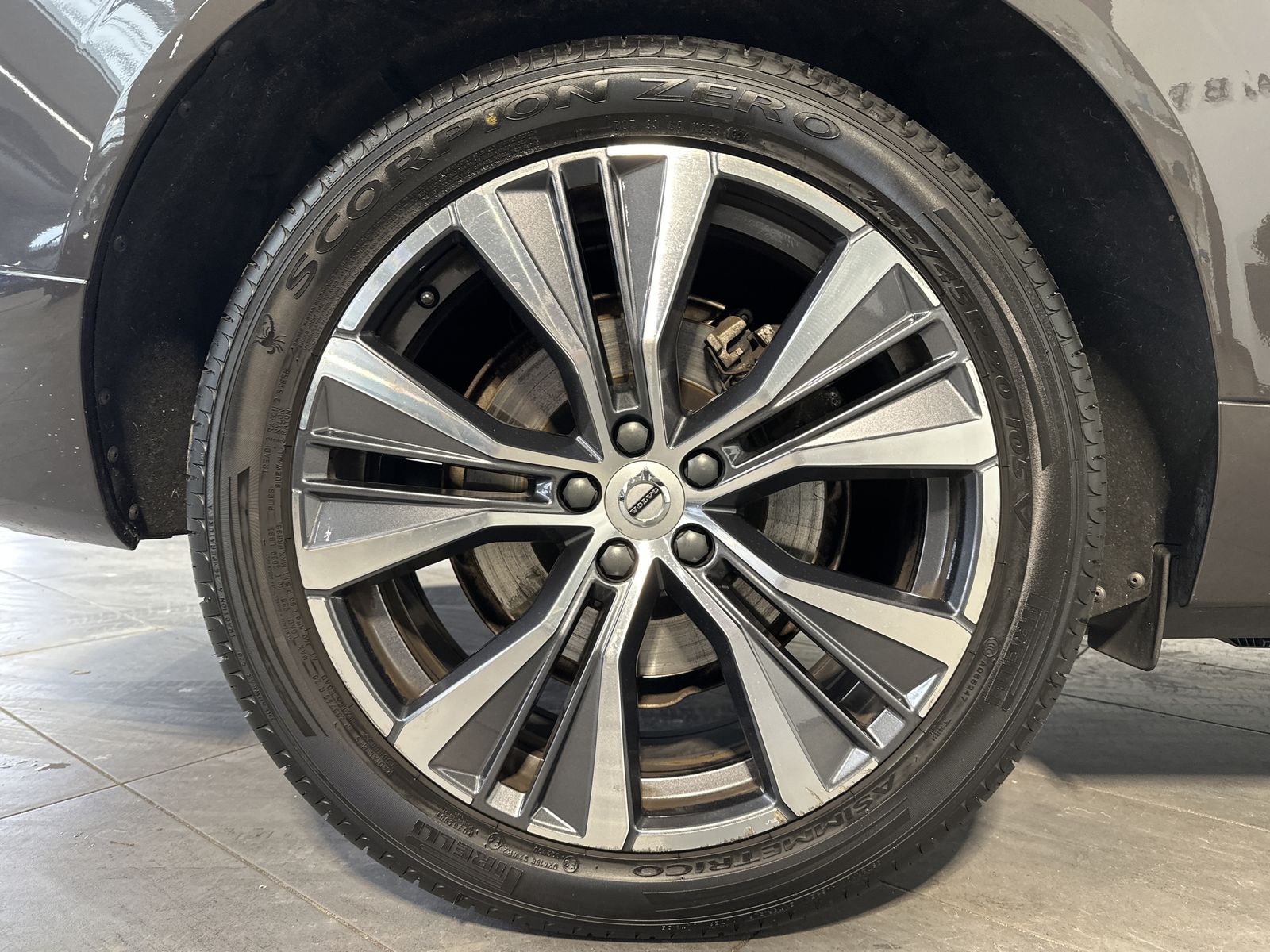 Volvo XC60 T6 AWD Plus Dark PANO+360°+VCOCK+AHK+20ZOLL
