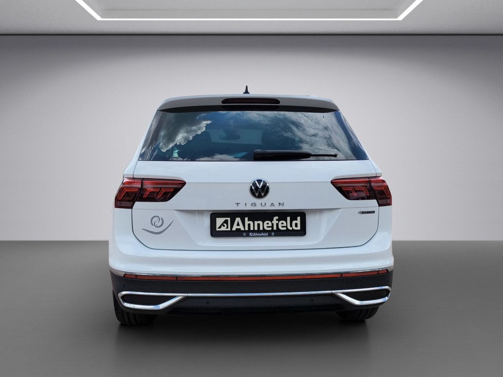 Volkswagen Tiguan Elegance 4Motion - Samsaru's Car Outlet