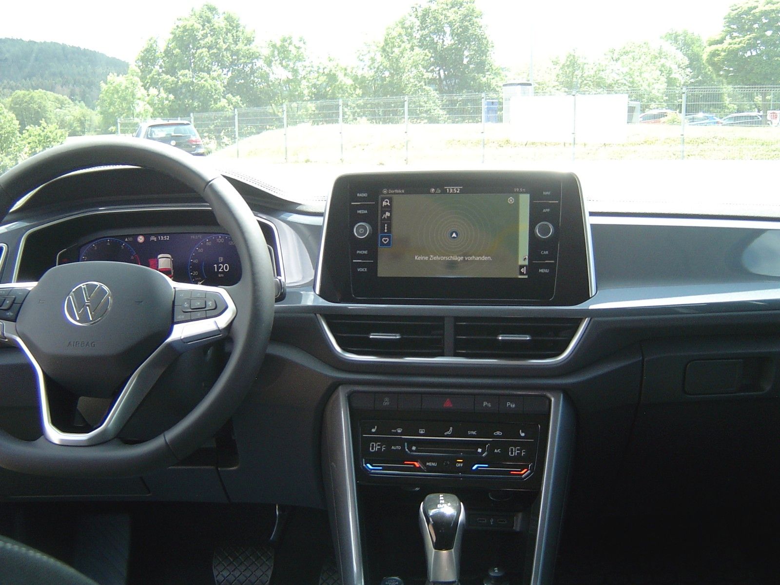 Volkswagen T-Roc 1.5 TSI OPF DSG Style - Samsaru's Car Outlet