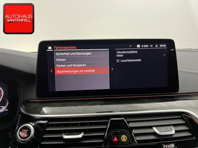 BMW 530 i xDrive Touring Luxury Line PANO+AHK+STANDH