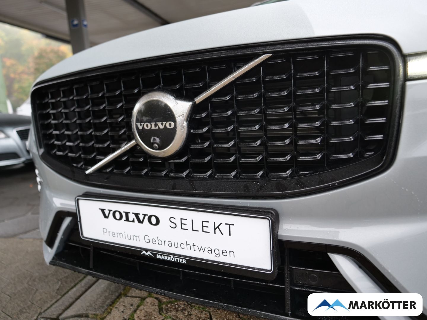 Volvo XC60 B4 AWD Plus Dark AHK/360CAM/Google