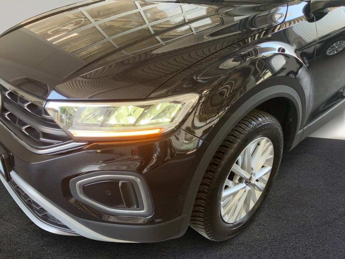 Volkswagen T-ROC 1.0 TSI LIFE - Samsaru's Car Outlet