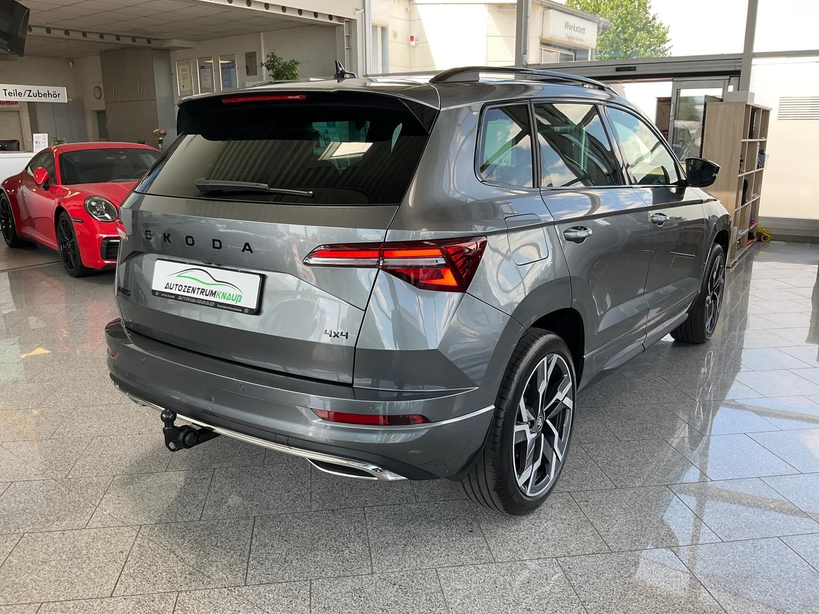 Skoda Karoq 2.0TSI Sportline 4x4 AHK Standheizung Alca