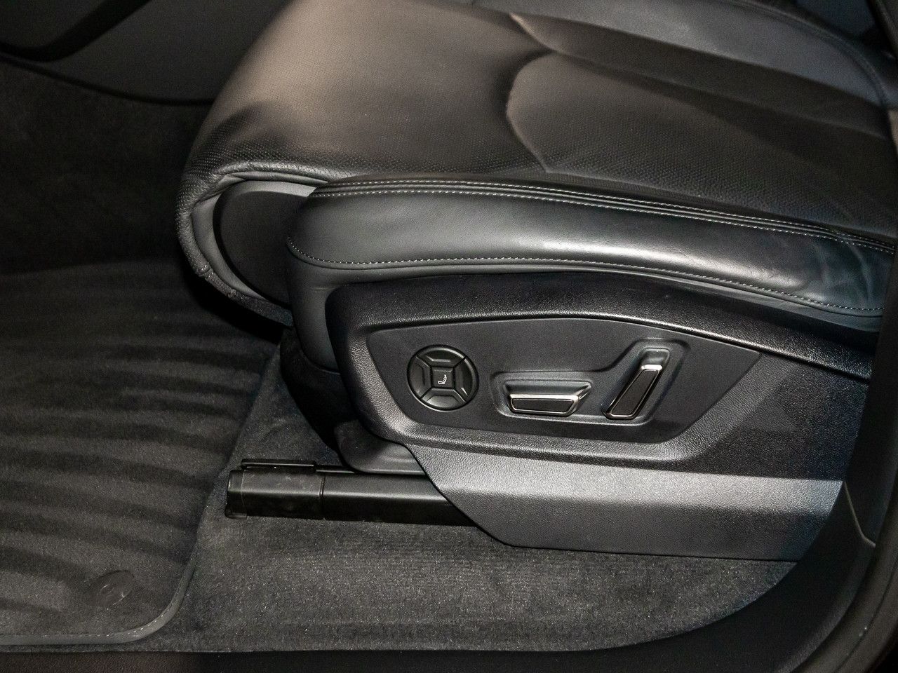 Audi Q7 50 TDI quattro AHK Matrix 360° Standheiz. B&O