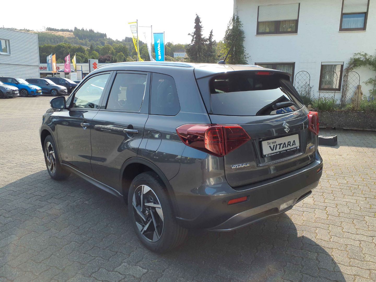 Suzuki Vitara 1.4 4x4 Comfort+ - Samsaru's Car Outlet