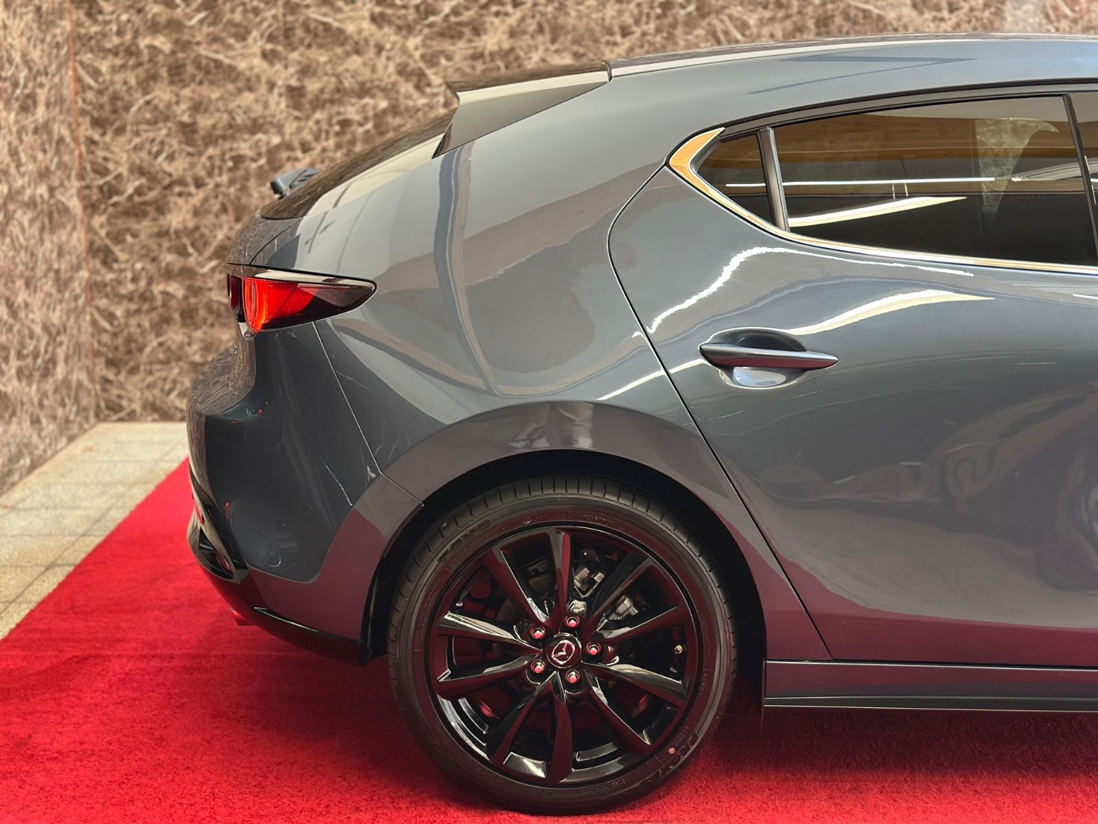 Mazda 3 LIM HOMURA AUTOM SHZ NAVI XENON