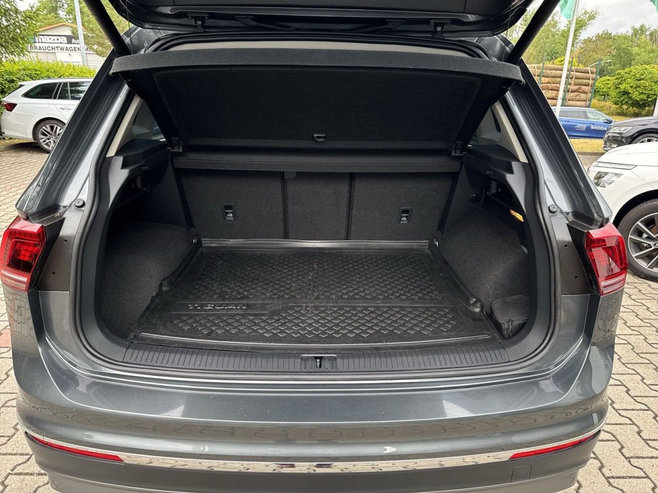 Volkswagen Tiguan Highline 2.0TDI - Samsaru's Car Outlet