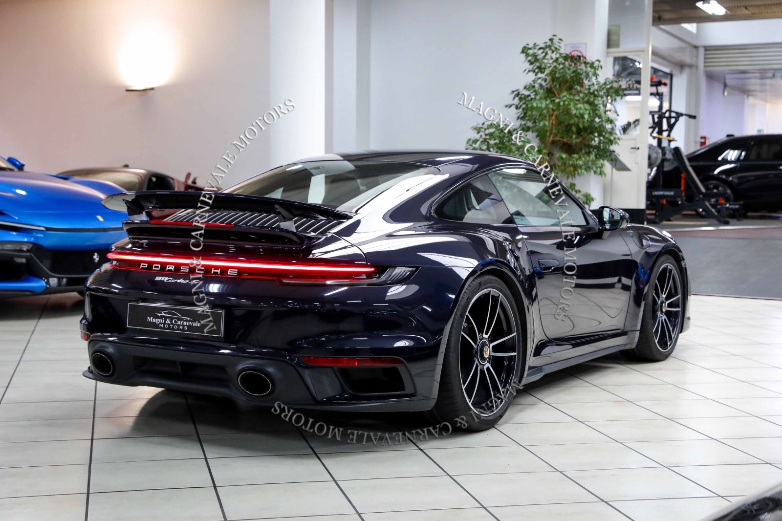 Porsche 992 Turbo S - Samsaru's Car Outlet