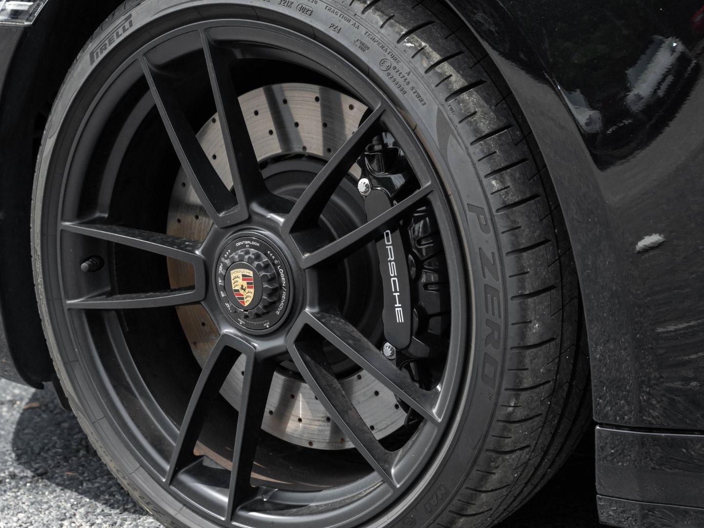Porsche 992 911 Targa 4 GTS Matrix InnoDrive 18 Weg Sitz