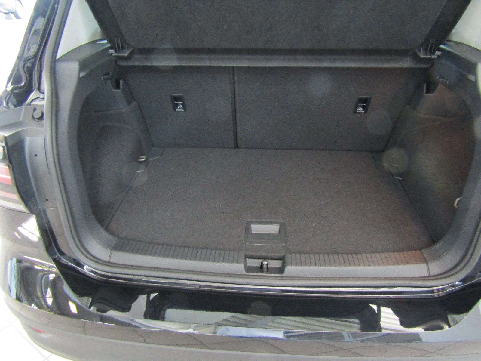 Volkswagen T-Cross Life 1.0 TSI DSG - Samsaru's Car Outlet