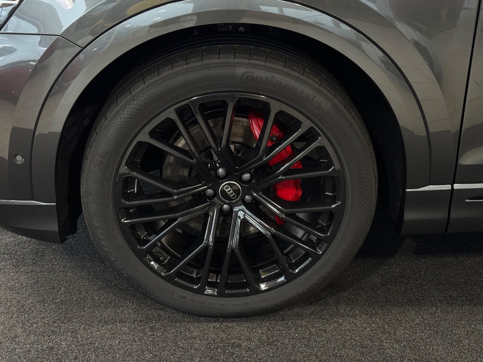 Audi Q8 50 TDI quattro S-LINE - Samsaru's Car Outlet