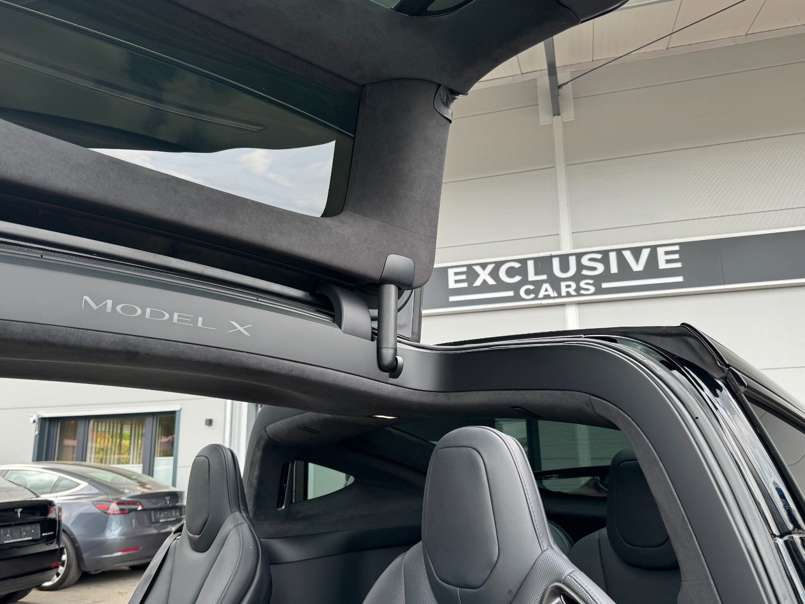 Tesla MODEL X PALLADIUM |  HW 4 USS | 6 SEATER |