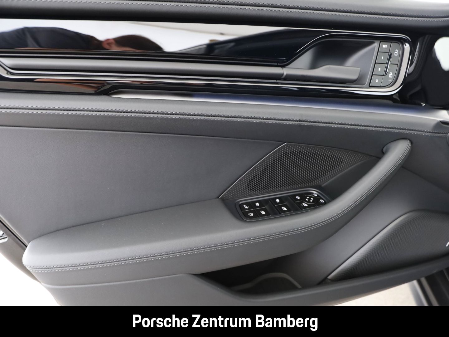 Porsche Panamera 4 E-Hybrid/ Head Up/ Soft-Close/ Hinter