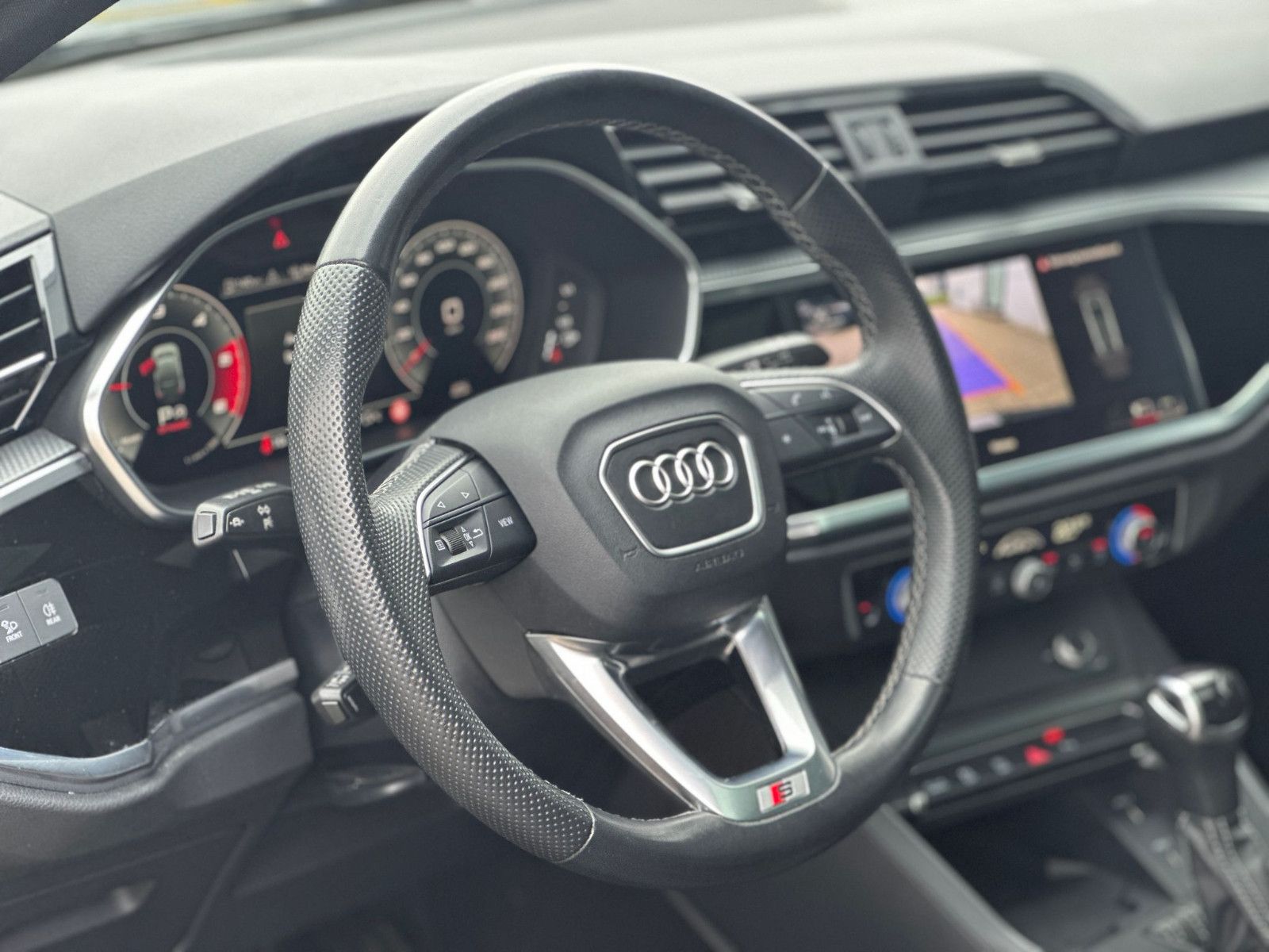 Audi Q3 35 TDI Sportback S line - Samsaru's Car Outlet