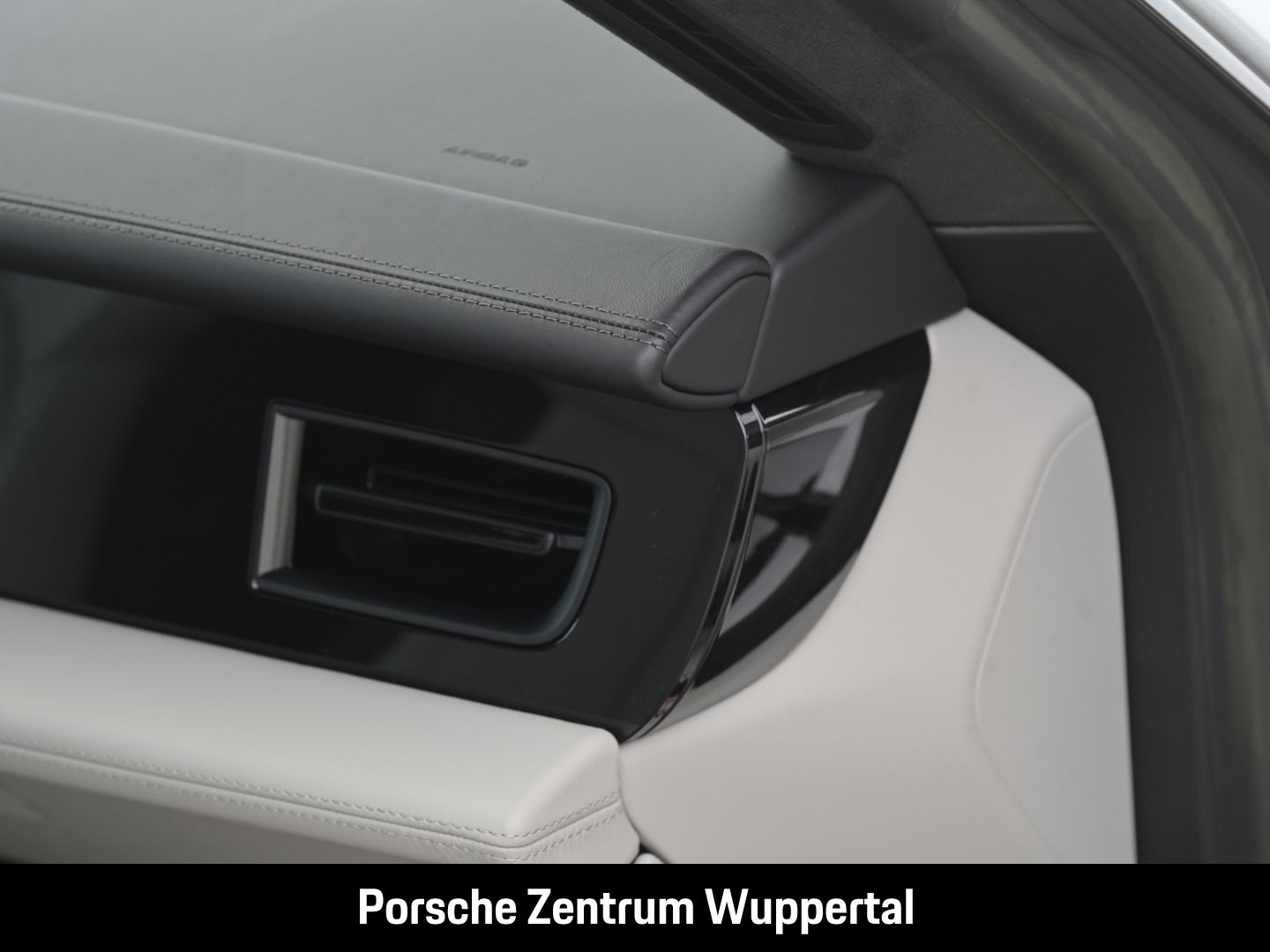 Porsche Taycan GTS Head-Up BOSE 21-Zoll Panoramadach