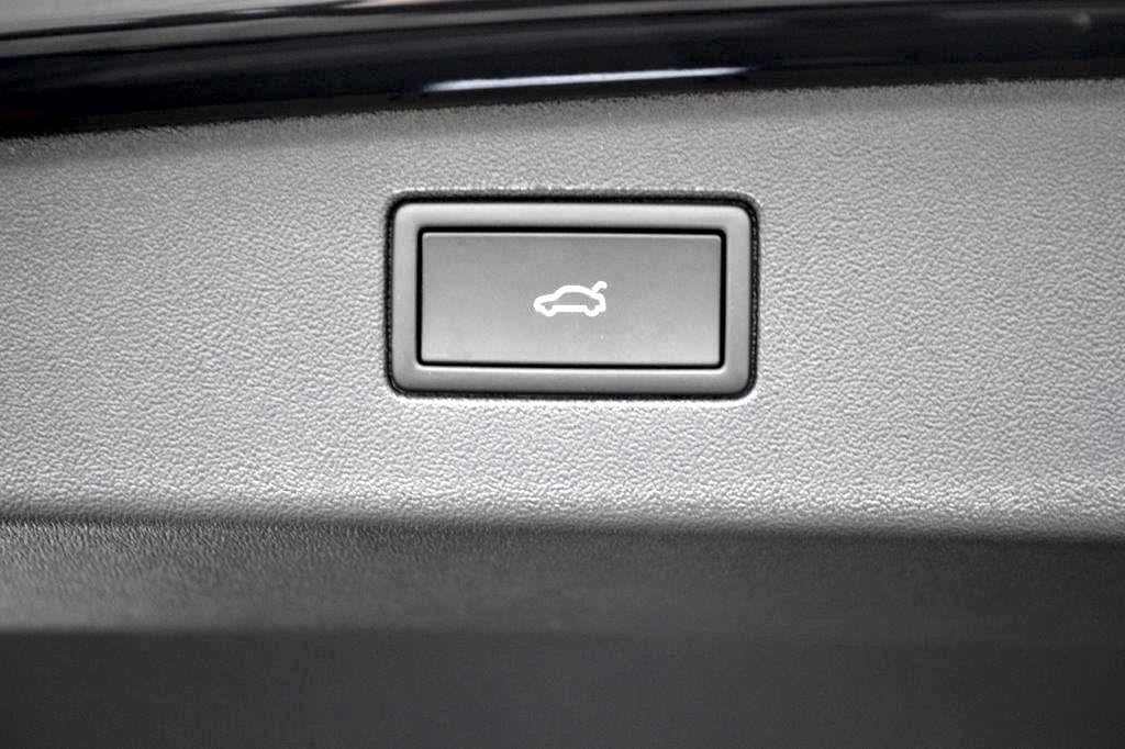 Volkswagen Tiguan 2.0 TSI 4Motion R-Line, Vollausstattung!