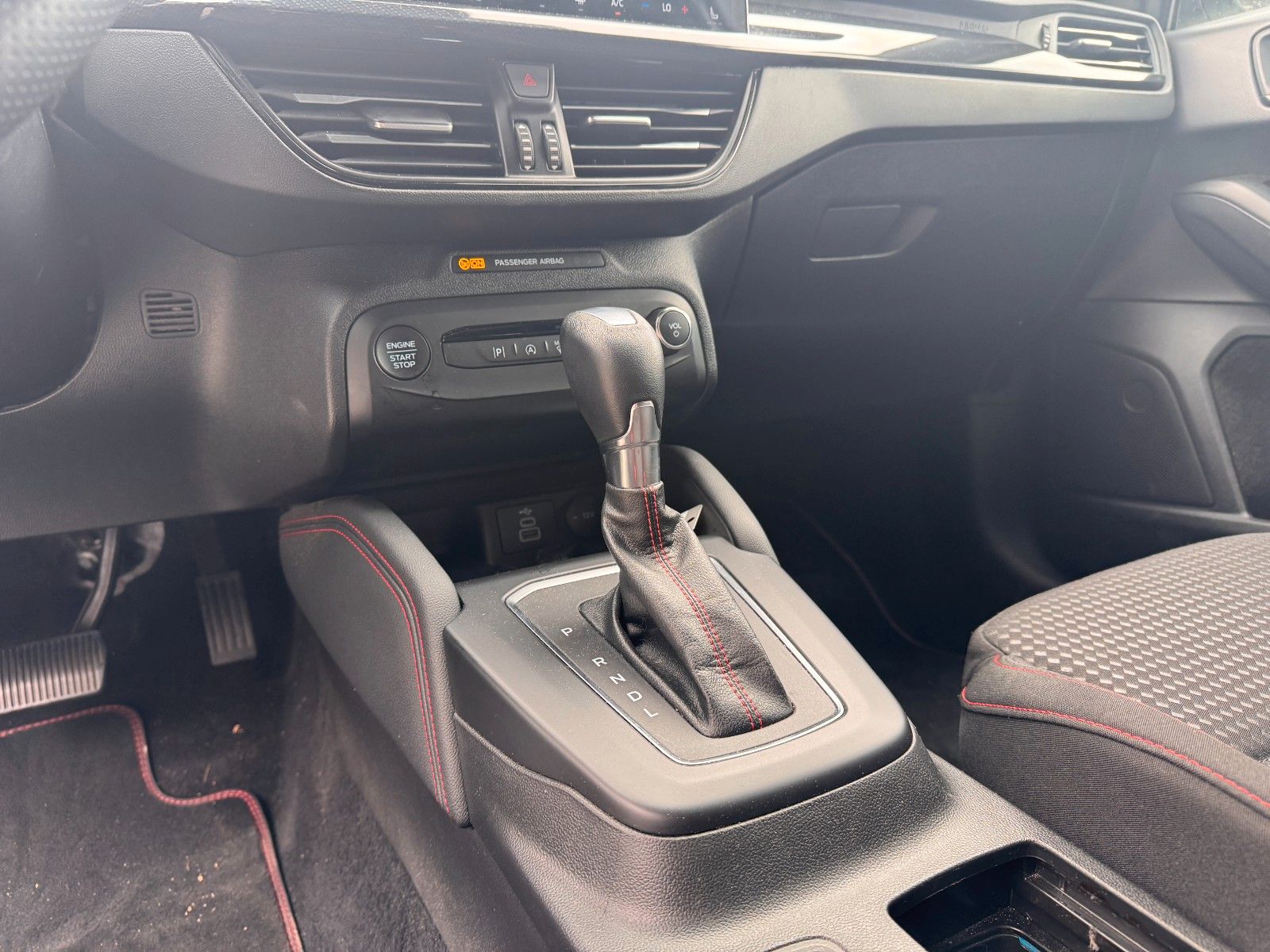 Ford Focus Turnier ST-Line X AHK KAMERA DAB LED
