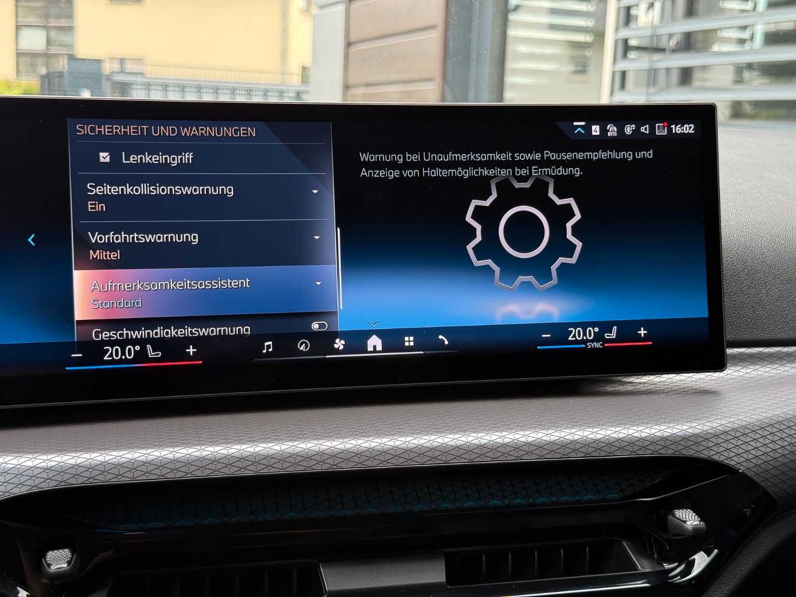 BMW 320d xD M Sport HuD AHK hifi StHzg 360° memory