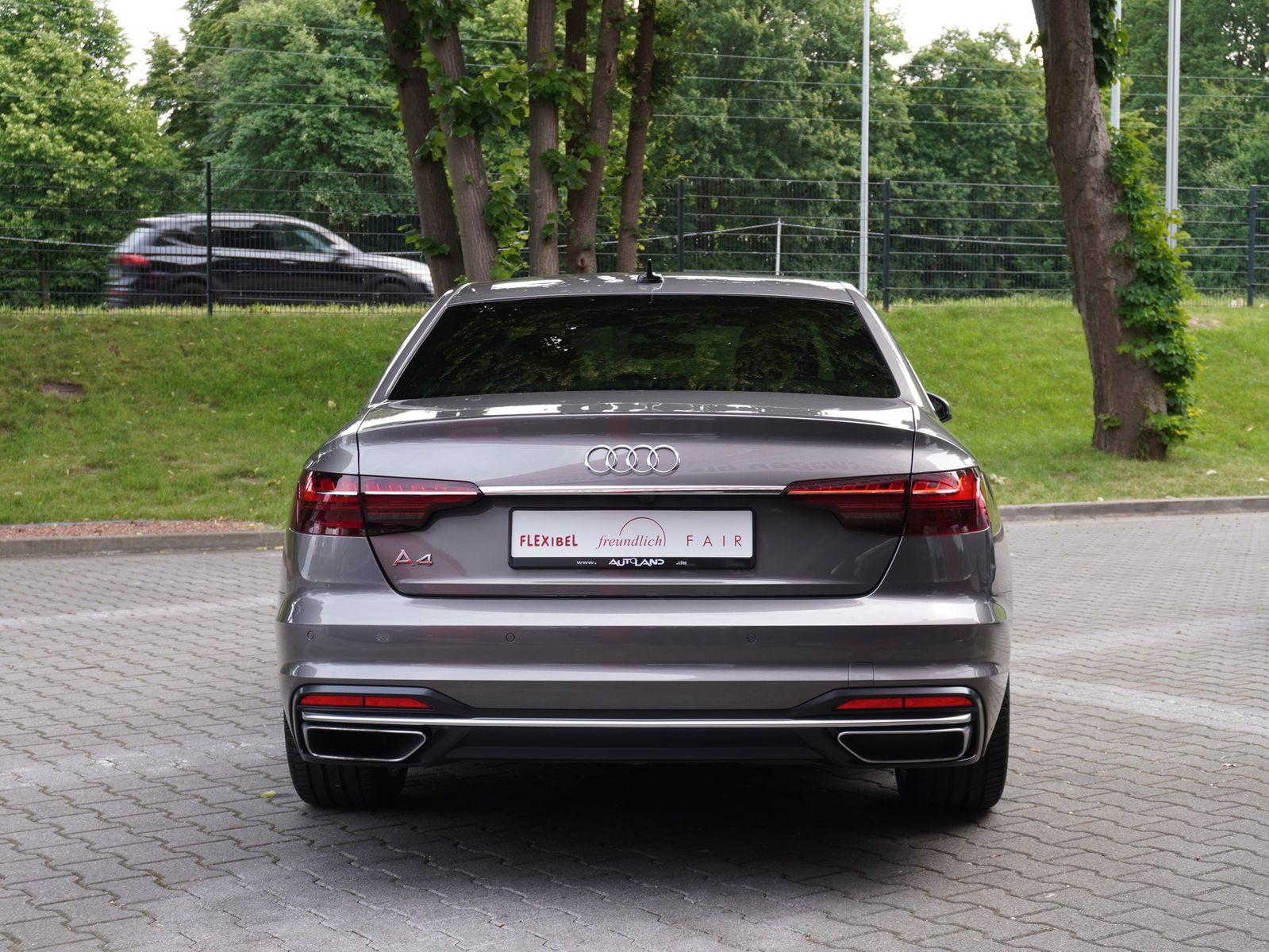 Audi A4 2.0 TDI 35 S-Line - Samsaru's Car Outlet